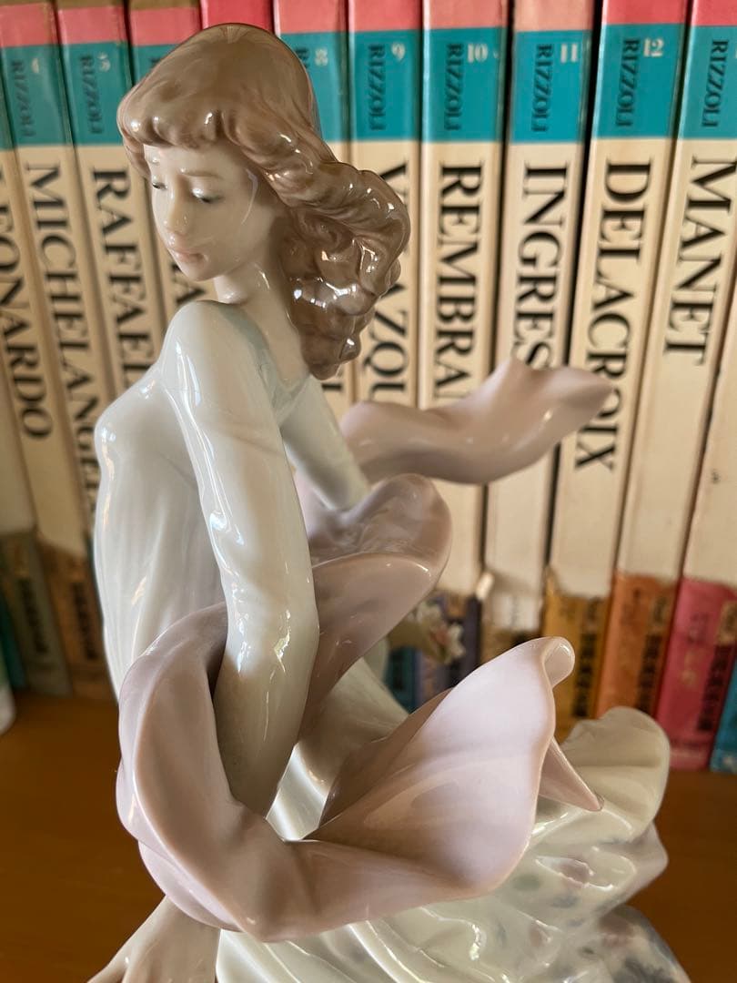 リヤドロ　陶器製 女性像 約30cm 春の輝　　輝く時る