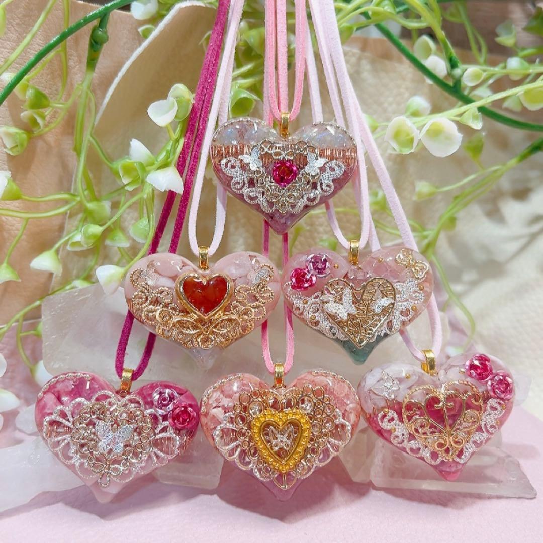 癒しのオルゴナイト❤️ミルキークンツァイト＋ロードナイトのハート型♡