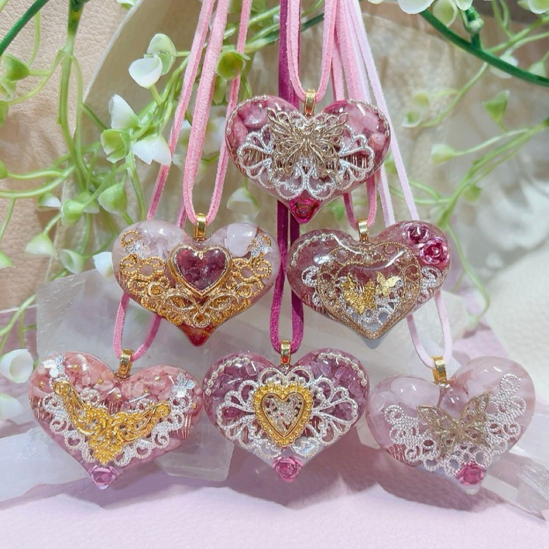 癒しのオルゴナイト❤️ミルキークンツァイト＋ロードナイトのハート型♡