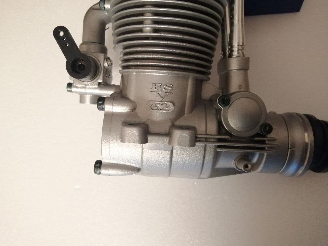 FS-62V　OSのラジコン飛行機用４サイクルエンジン　中古美品