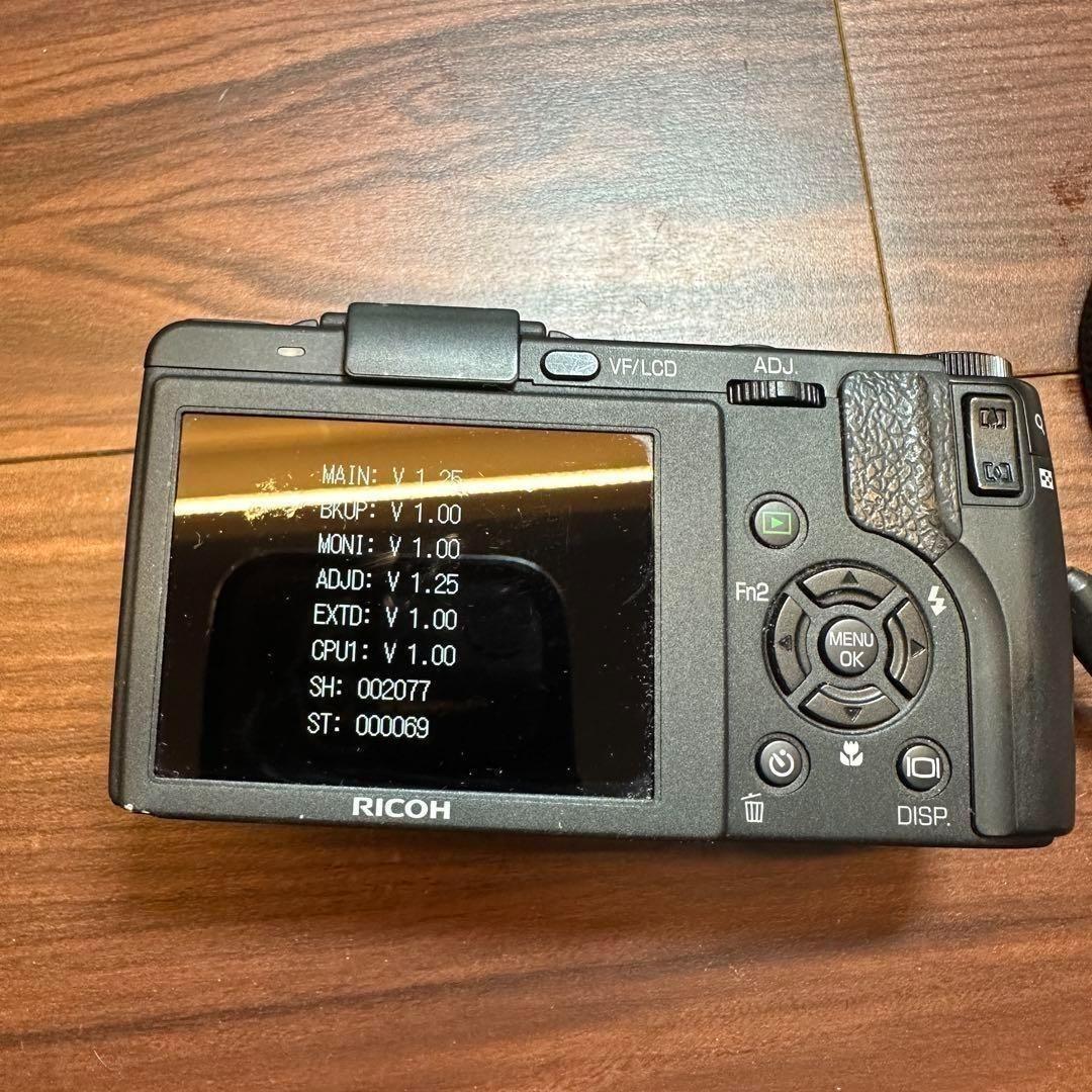 RICOH GX200 デジカメ 2435