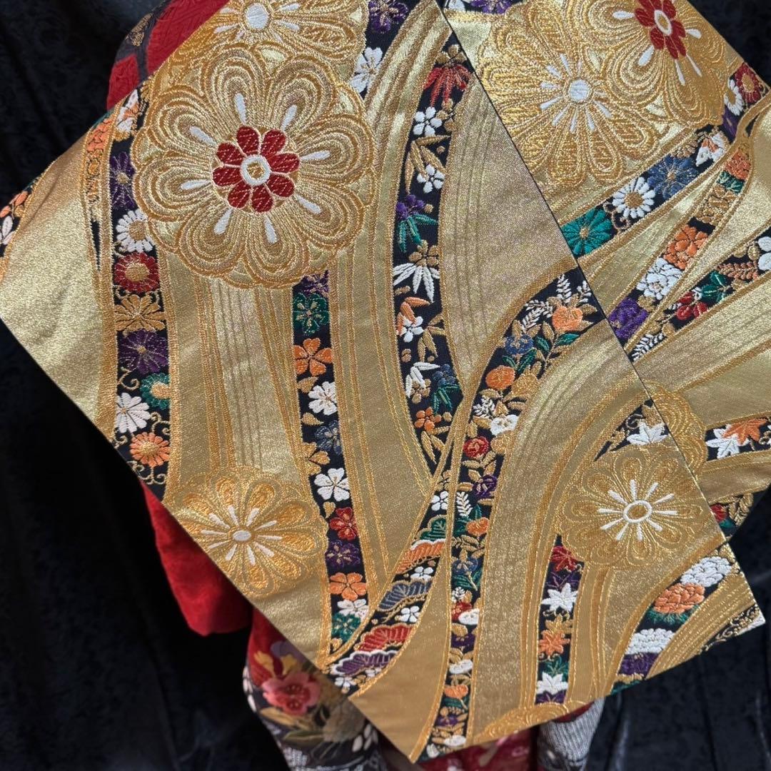 美品　絞り　地紋　金彩　鬘帯花文　花刺繍　逸品　フルセット　振袖　振り袖