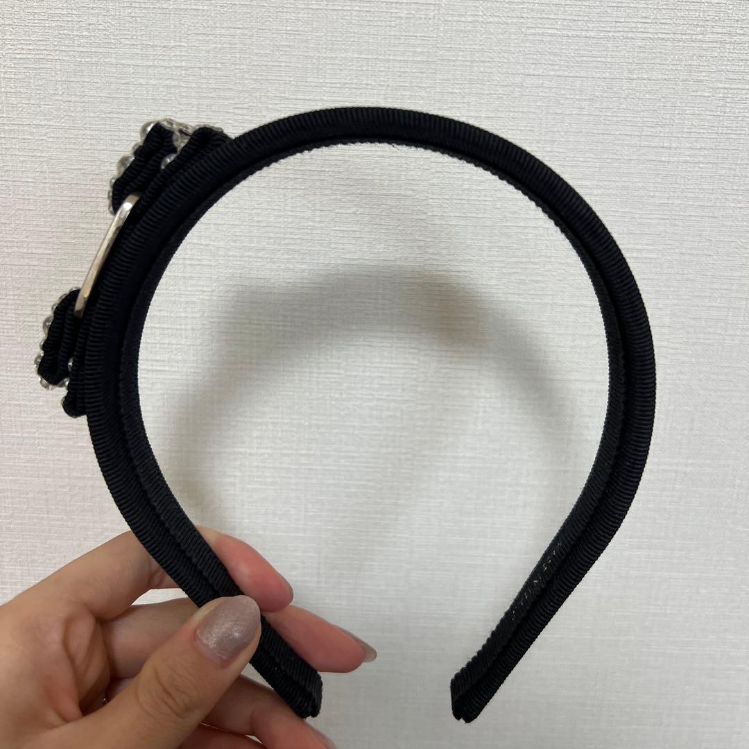 Ferragamo カチューシャ　シルバー　ブラック