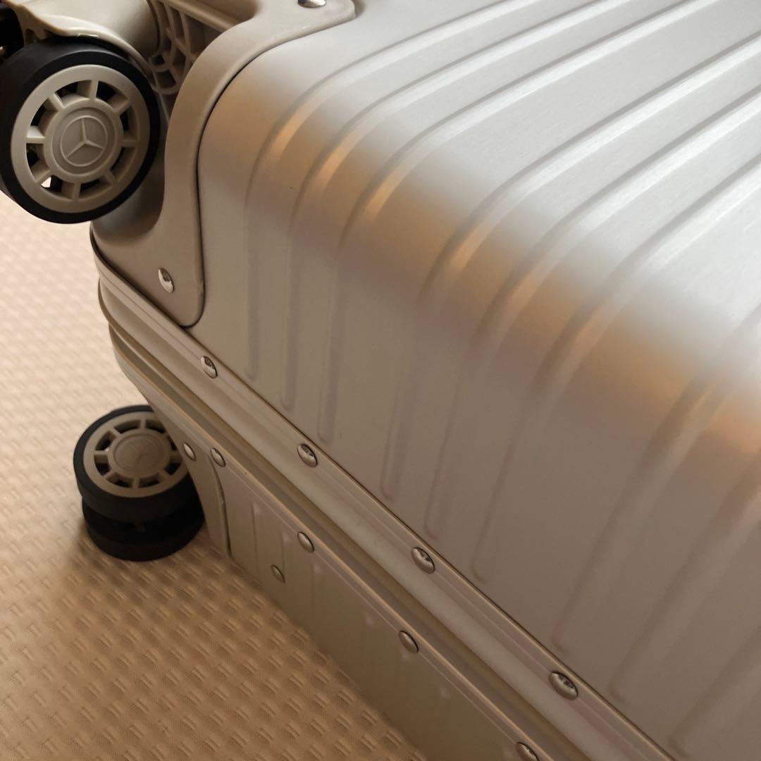 新品未使用メルセデスベンツ アルミスーツケース　非売品　キャリーケース 32L