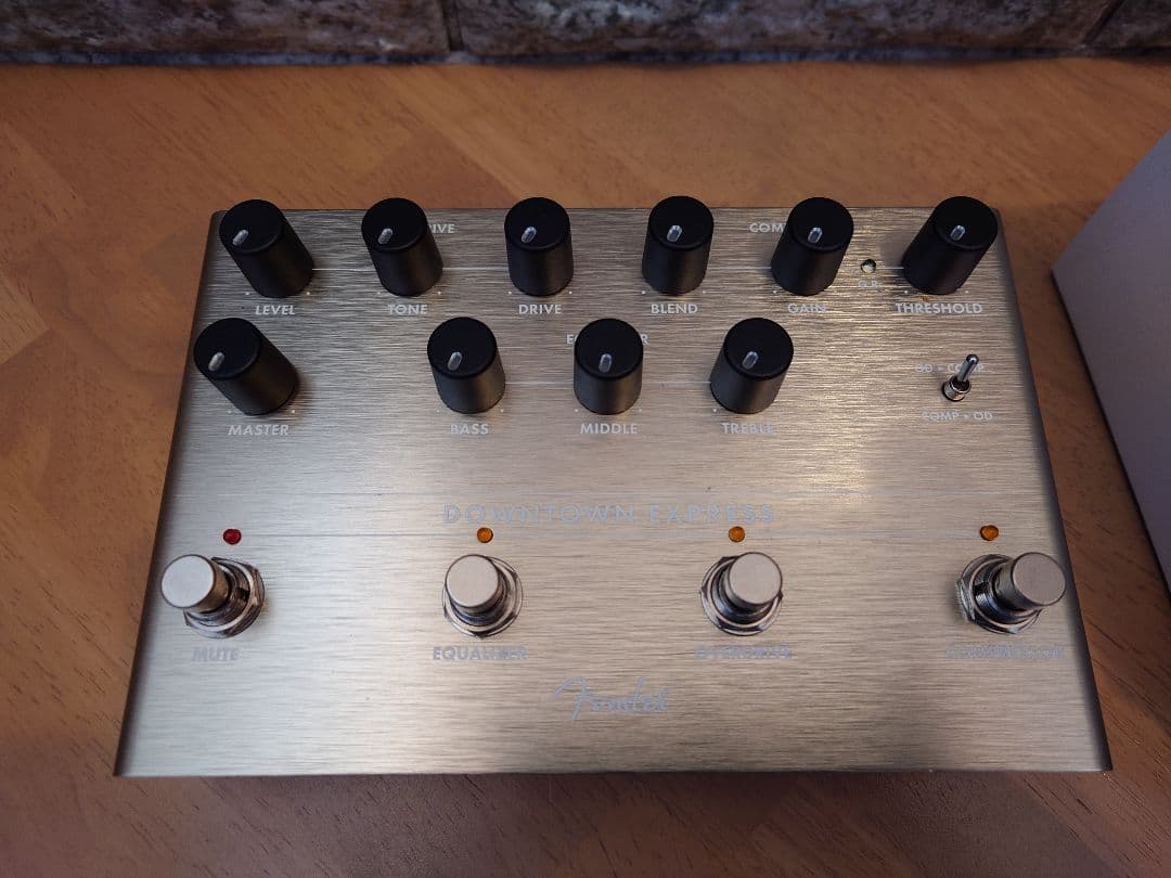 Fender Downtown Express ベースエフェクター