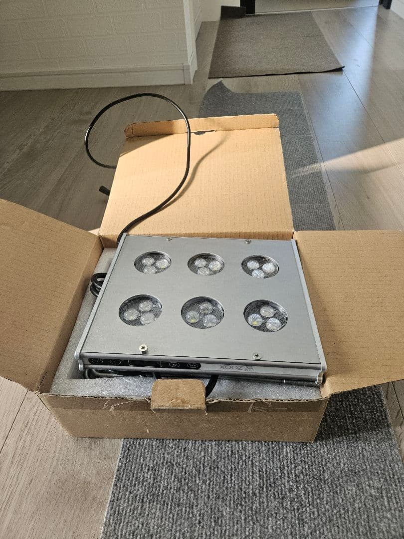 ライト・照明器具 ZOOX Revlon 30