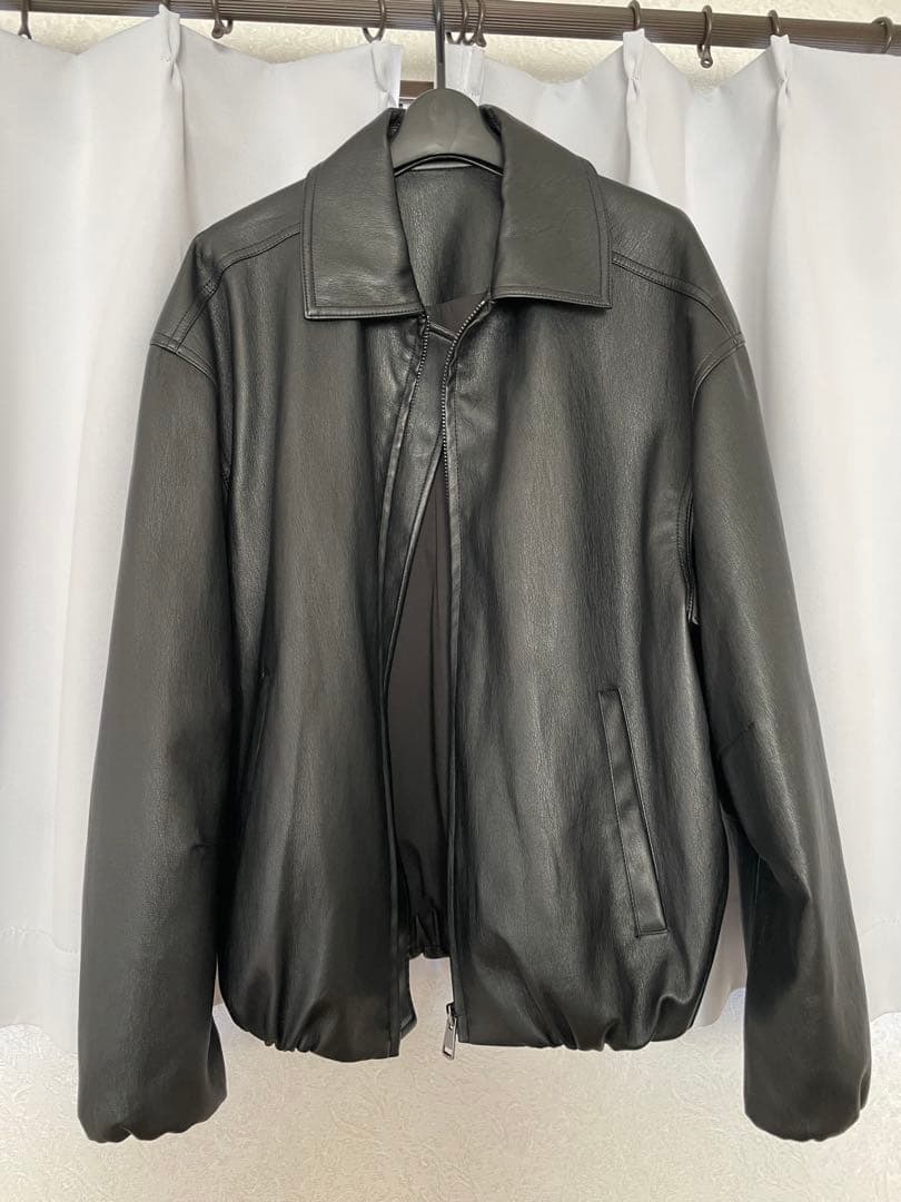 フェイク　レザー　ボンバージャケット