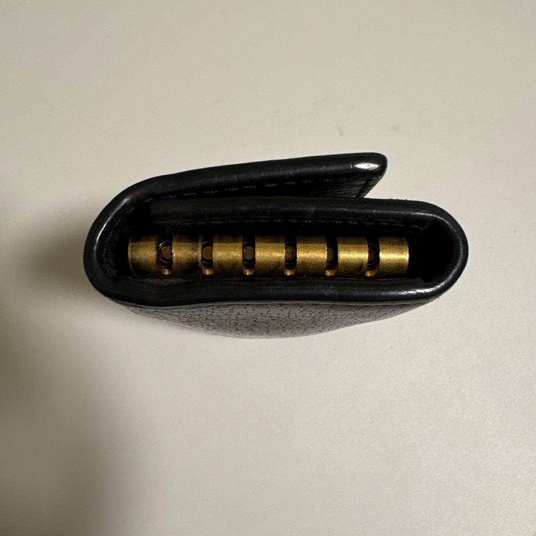 GUCCI グッチ キーケース 蜂モチーフ ブラック レザー