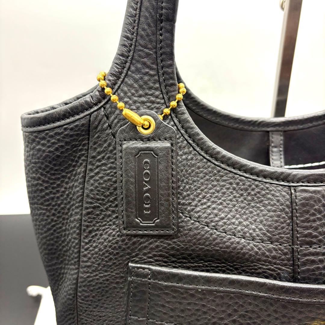 未使用級　COACH ワンショルダーバッグ シボ革 ブラック ゴールド金具