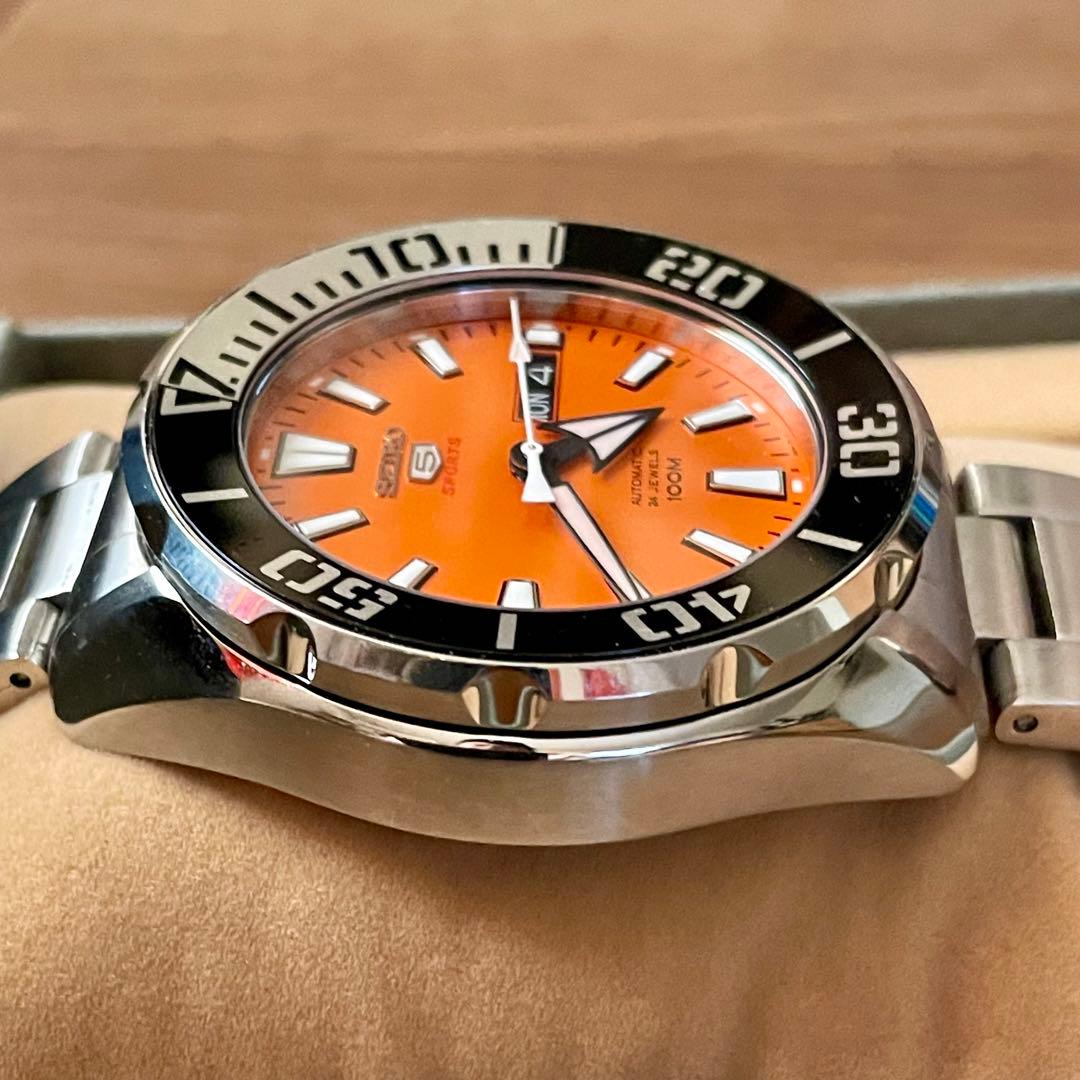 美品 セイコー5スポーツ SEIKO5SPORTS 自動巻き腕時計 SRPC55