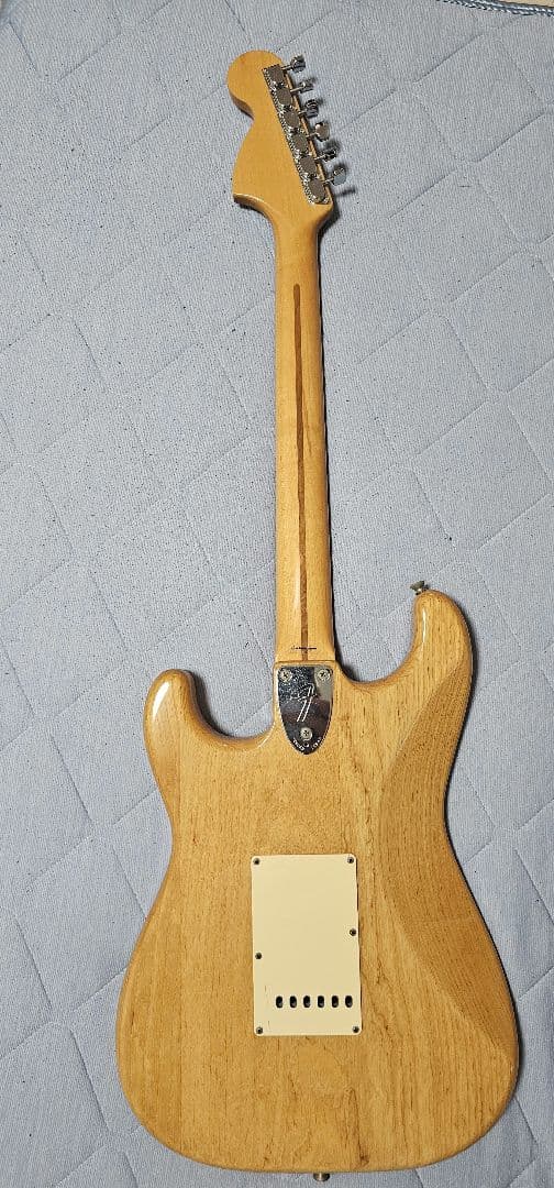 Fender ストラトキャスター エレキギター