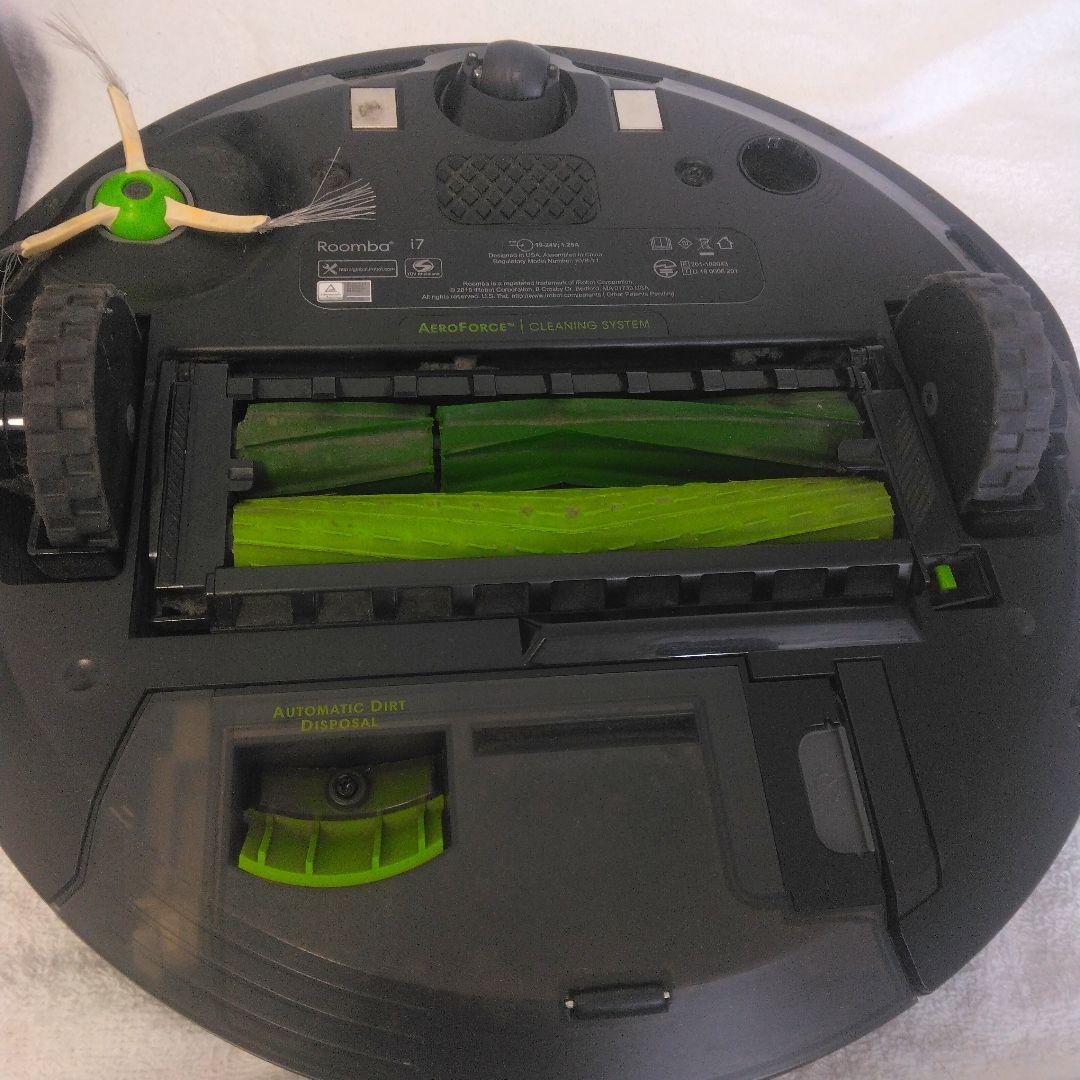 中古傷多数のため低価格！ 動作/充電確認OK Roomba i7
