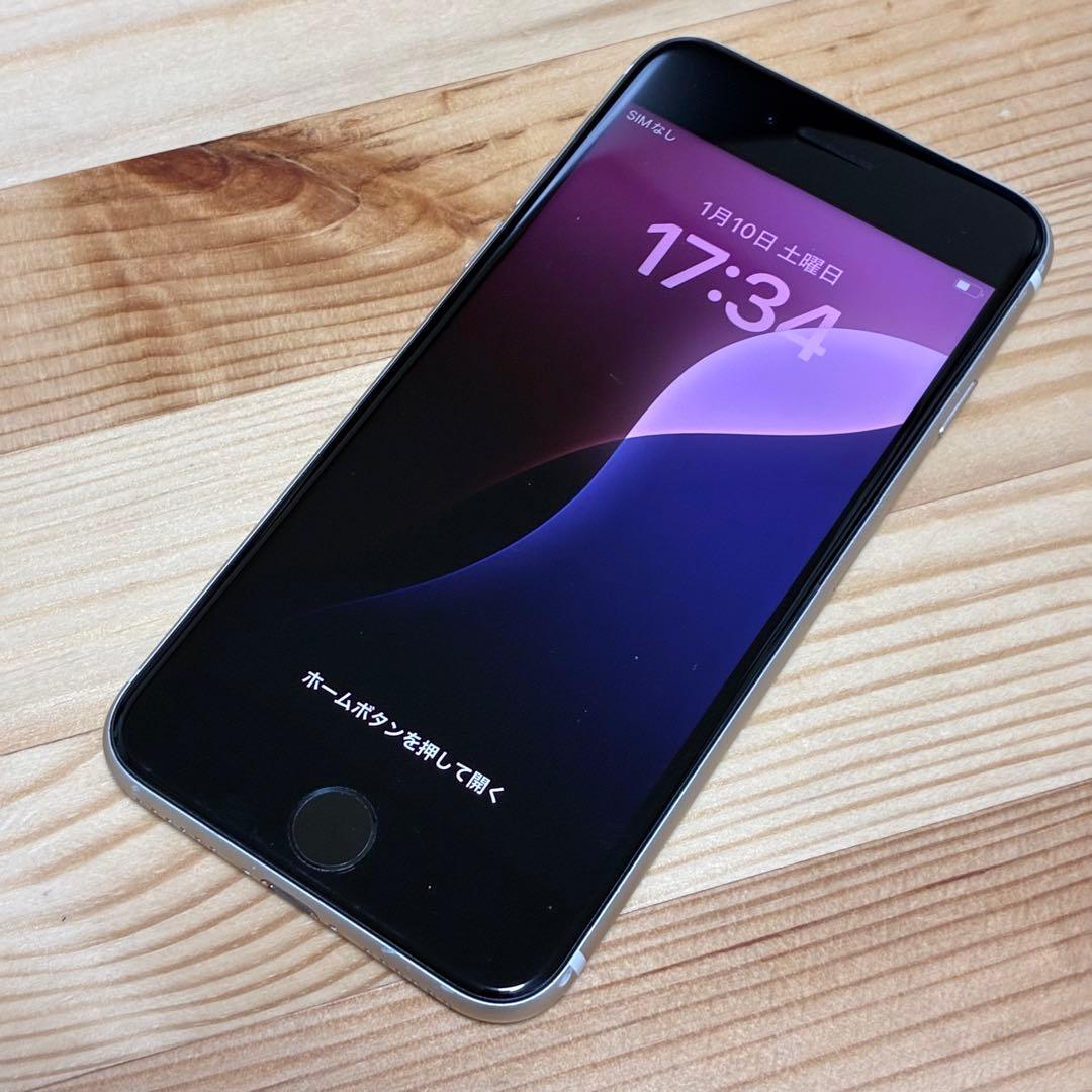 バッテリー新品　iPhoneSE第3世代64GB SIMフリー　美品　おまけ付き