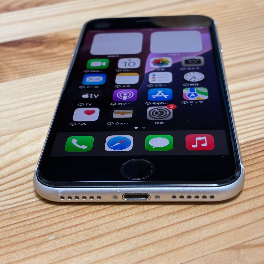 バッテリー新品　iPhoneSE第3世代64GB SIMフリー　美品　おまけ付き