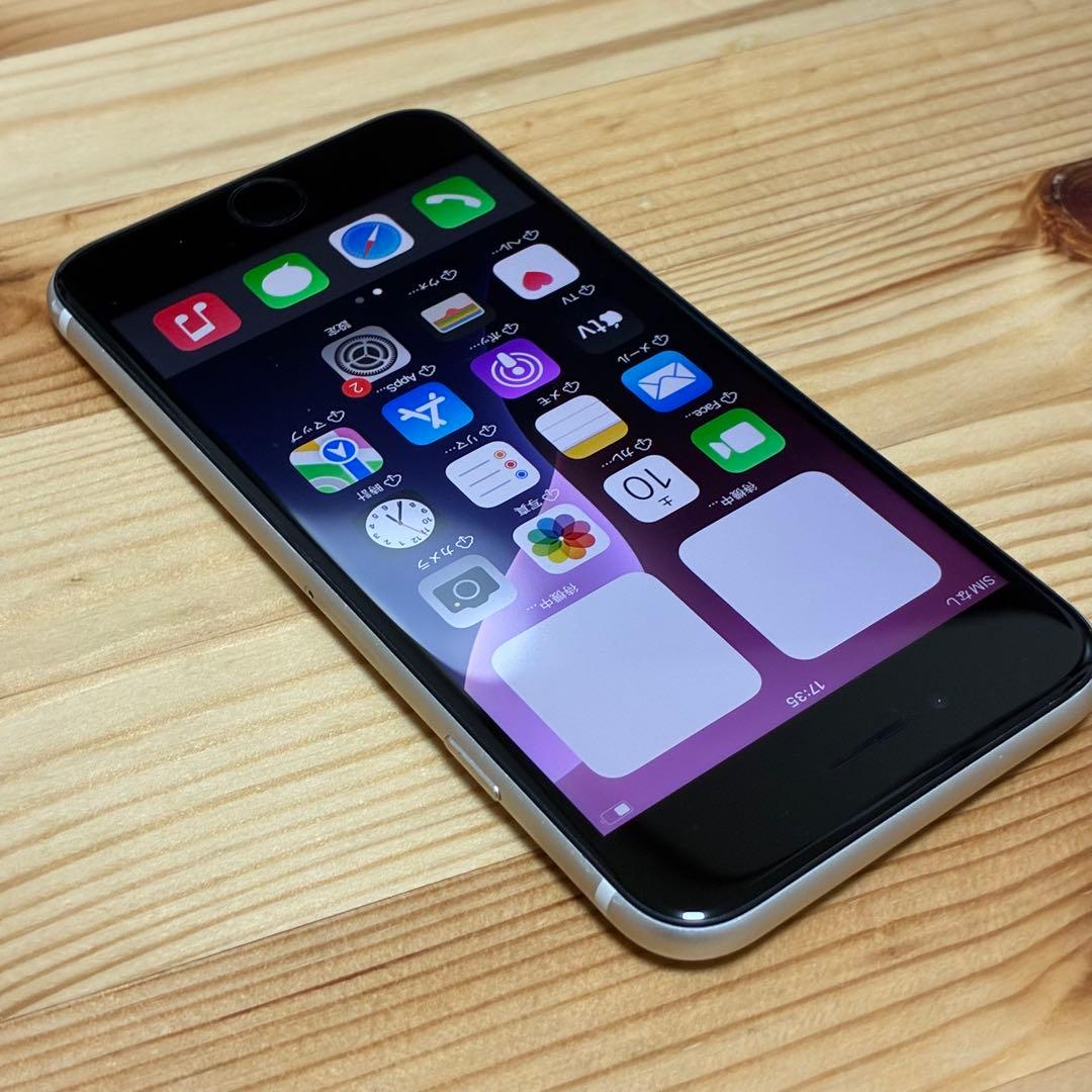 バッテリー新品　iPhoneSE第3世代64GB SIMフリー　美品　おまけ付き