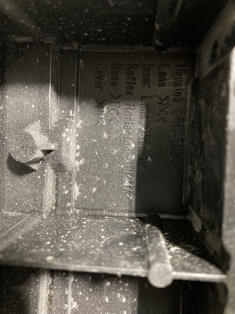 小糸テールランプ　LEDテールランプ日野純正