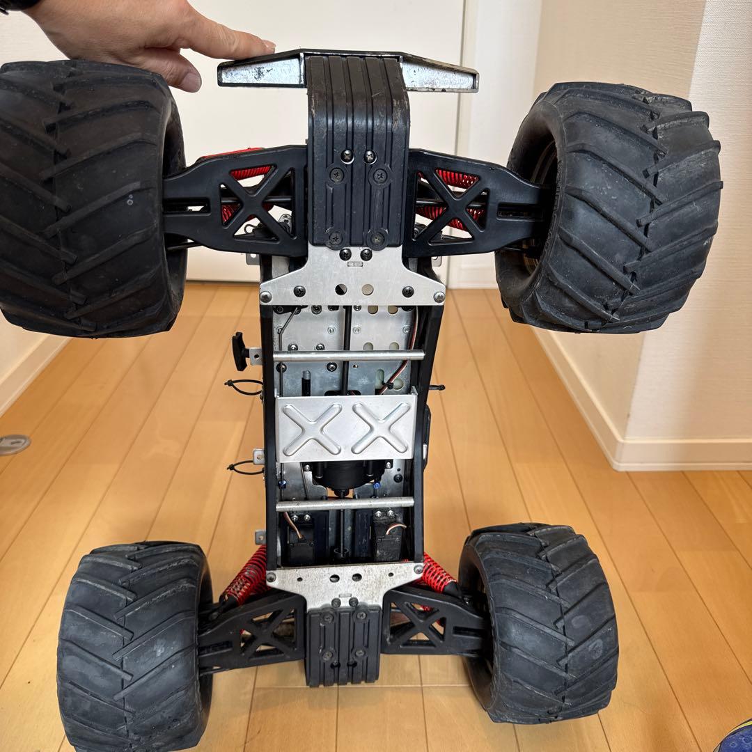 オフロードラジコンカー エンジン付き ギガクラッシャー　スペアパーツ大量