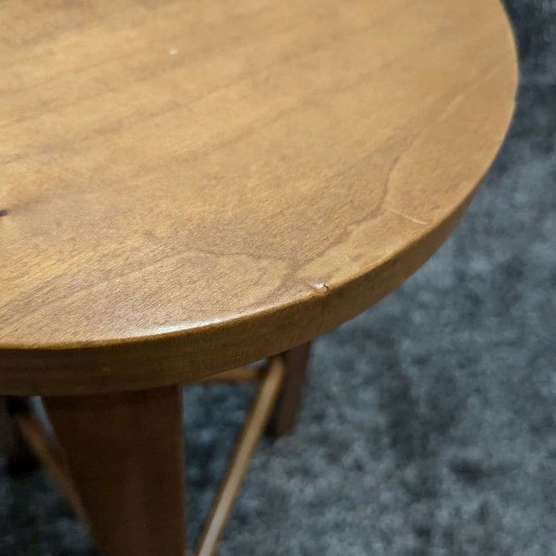 フリーハンドイマイ　木製　スツール　職人　キッチン