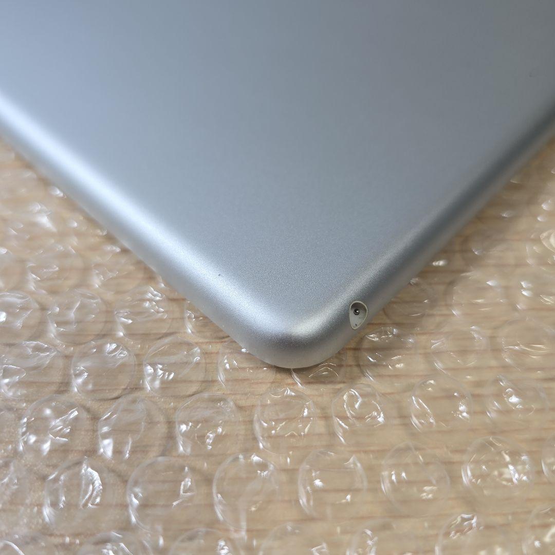 と*ん様 比較的美品■iPad 8◼️電池良品◼️純正アダプター充電ケーブル付属