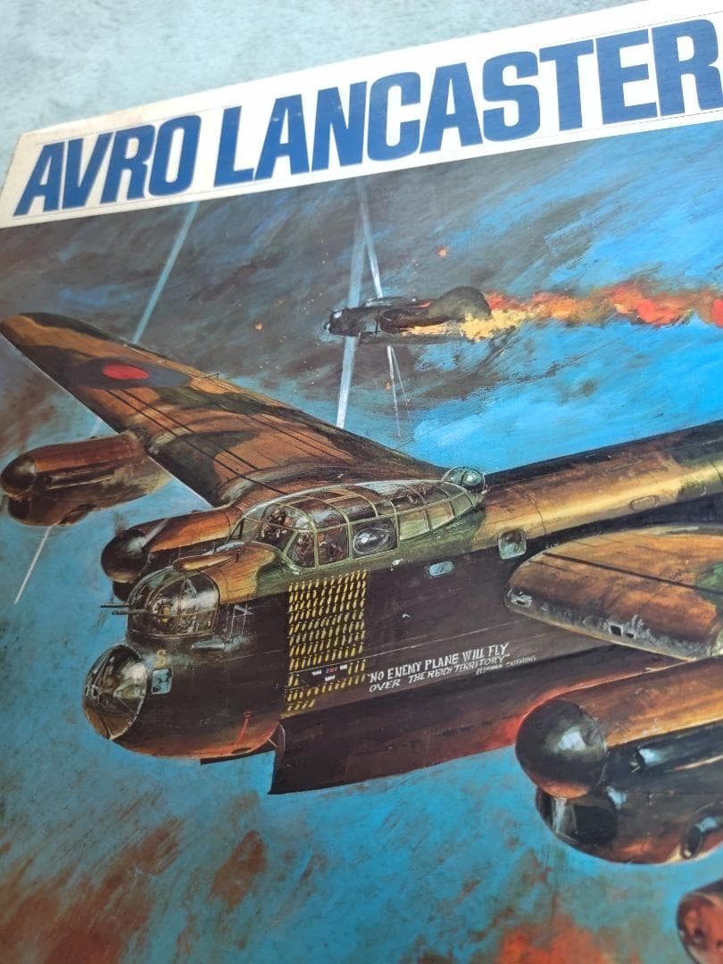 アブロランカスター爆撃機　エッチングパーツ付1:48プラモデル
