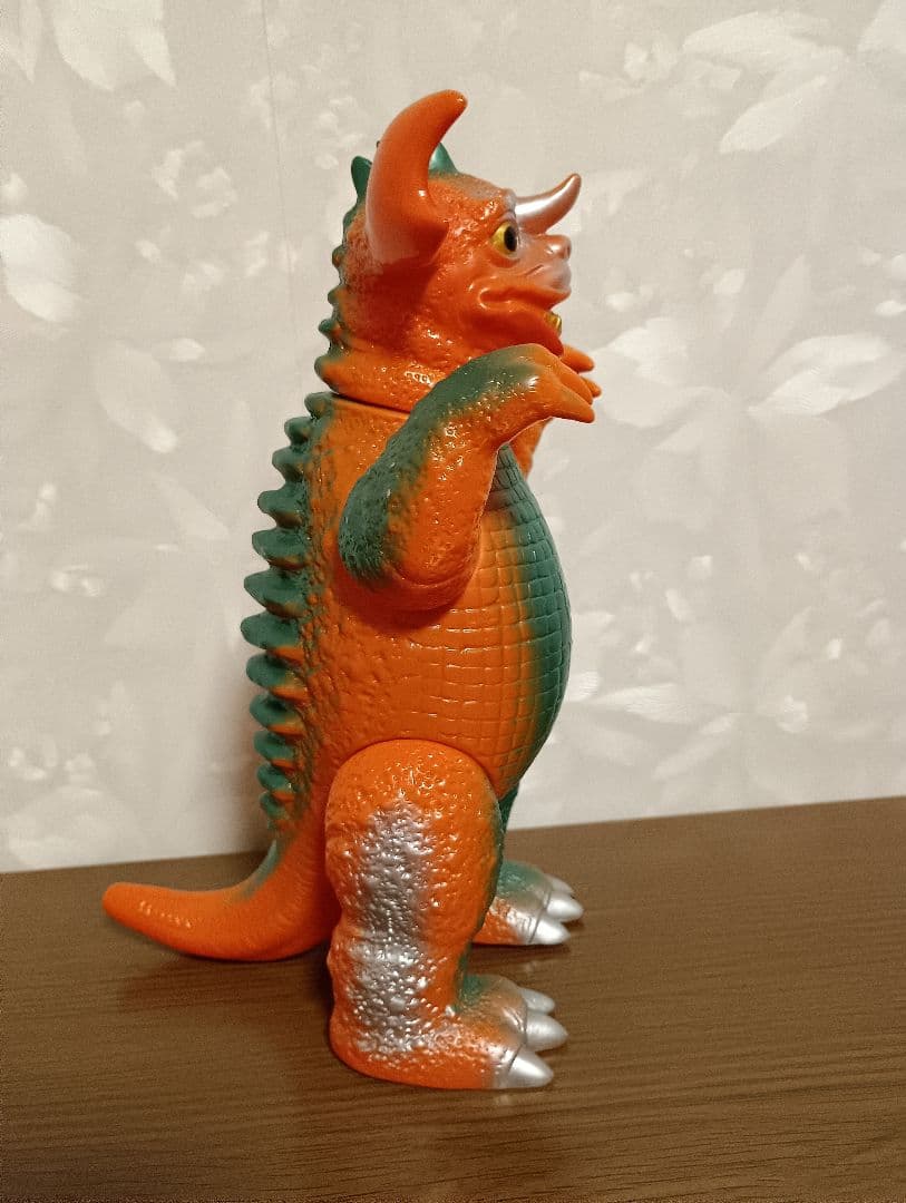 バンダイ　東宝怪獣シリーズ　 バラゴン　ブルマァク復刻1992 タグ付き