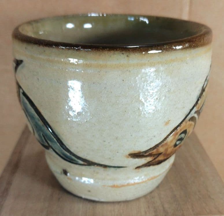 【本物保証】金城次郎 古酒呑(魚紋クース呑) 共箱 栞 人間国宝 壺屋焼 壷屋焼