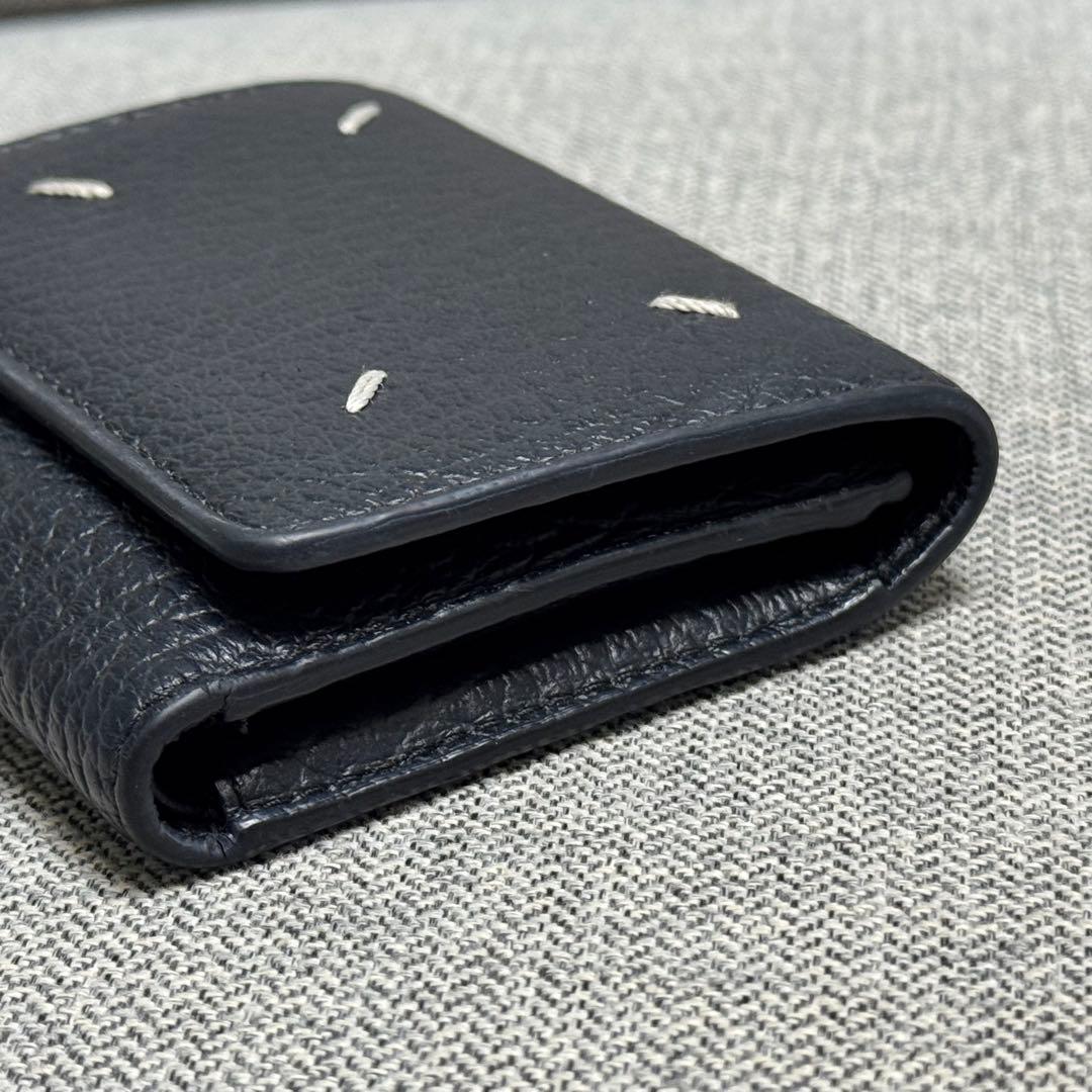 メゾン マルジェラ 4ステッチ コンパクトウォレット ブラック ユニセックス