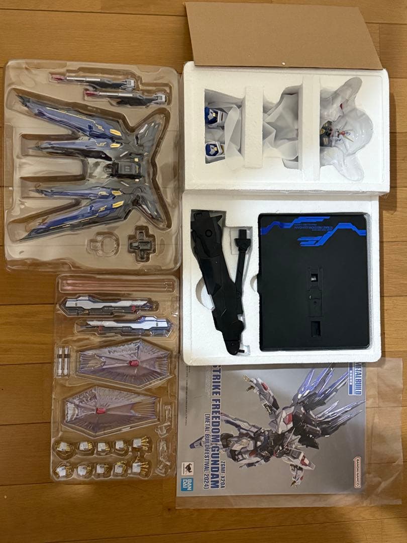 開封済み　メタルビルド　ストライクフリーダムガンダム　2024