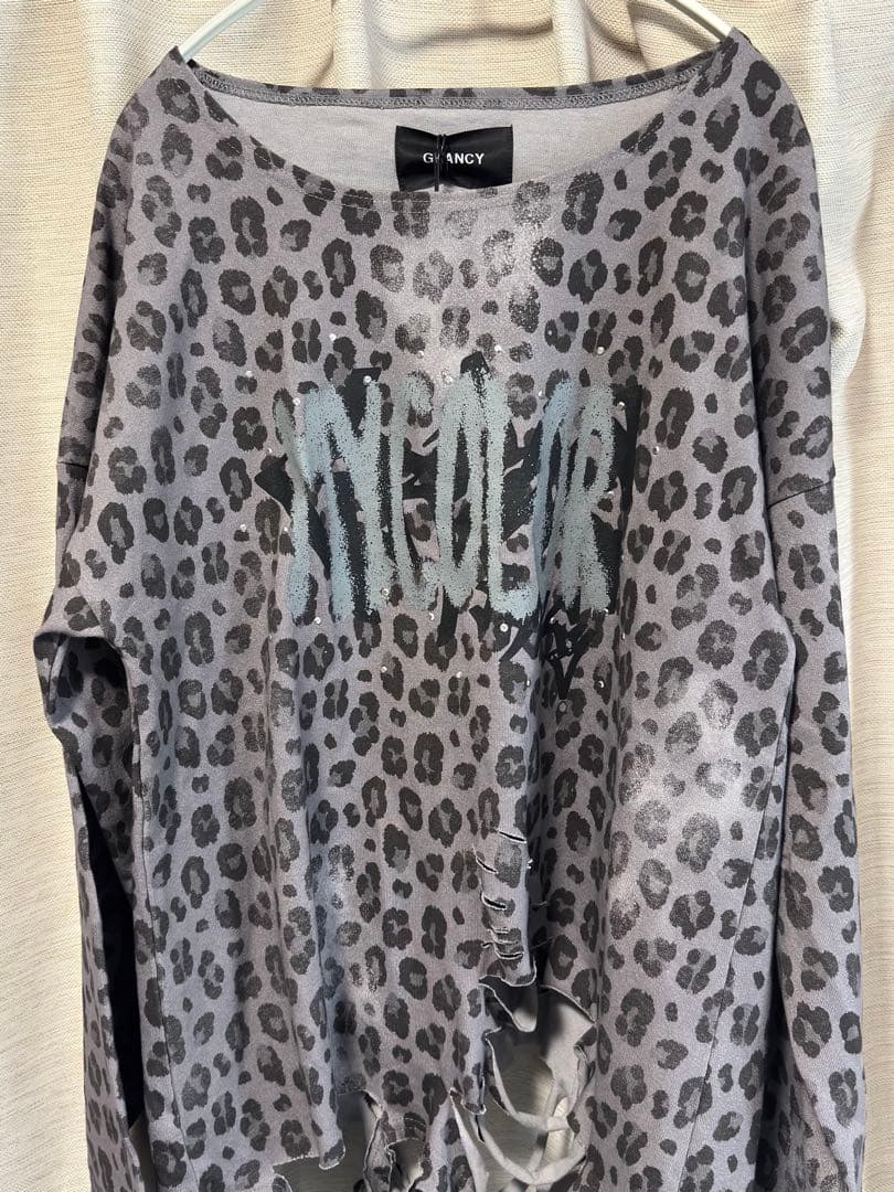 【GRANCY】 総柄ラインストーングラフィックロンＴ グレー Sサイズ