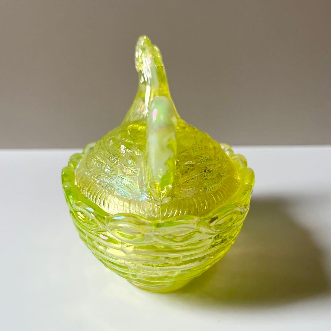 ウランガラス　鳥　小物入れ　キャニスター　置物