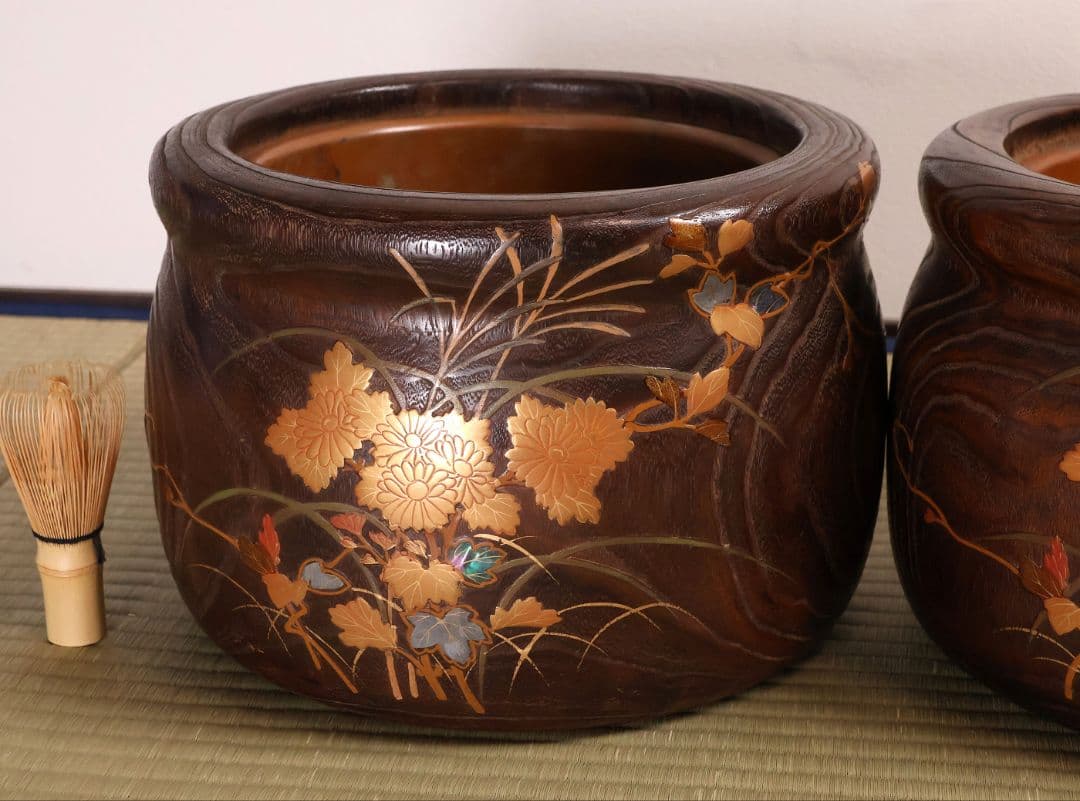 小菊蒔絵 桐火鉢 一対 幅29cm 草花 蝶 螺鈿 金蒔絵 古民具【MB104】