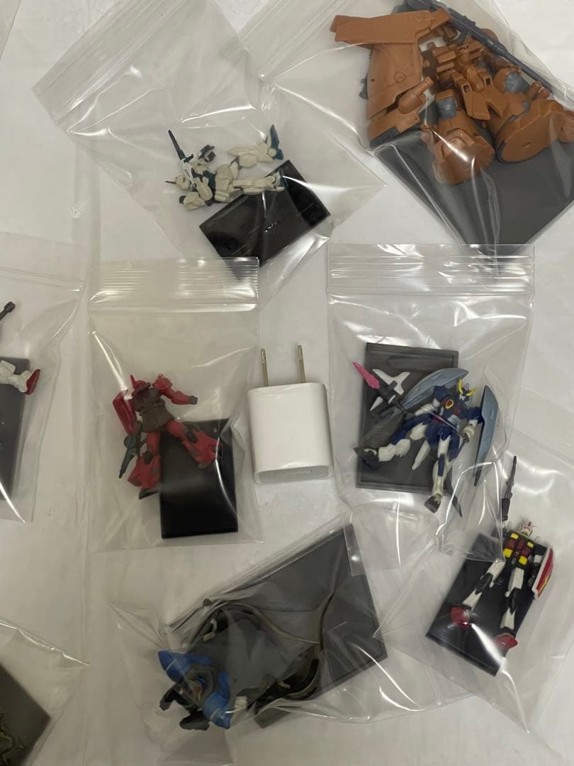 ガンダム　フィギュア　キャビネット3点セット　(ダブリ無し)