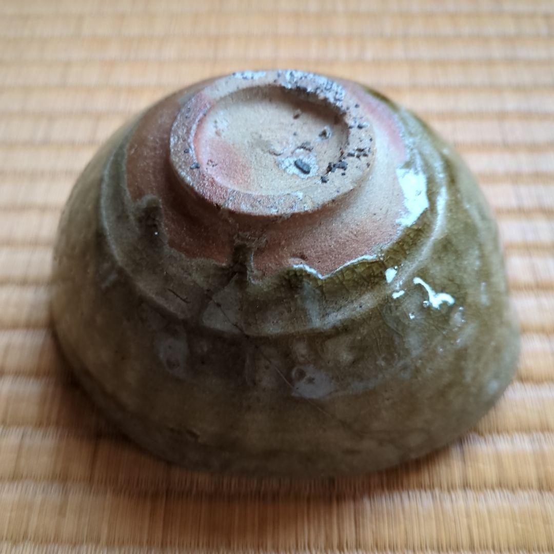 キャロライン洋子さま専用　　緑色の丸型陶器の器　青唐津茶碗　古唐津　桃山ー江戸時