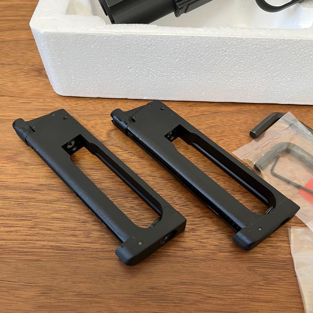 美品 カーボネイト Carbon8 M45 CQP CO2 ガスガン