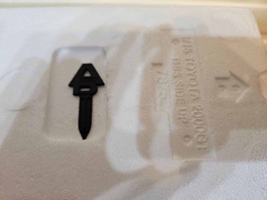 オートアート1:18 TOYOTA 2000GT ワイヤースポークホイール