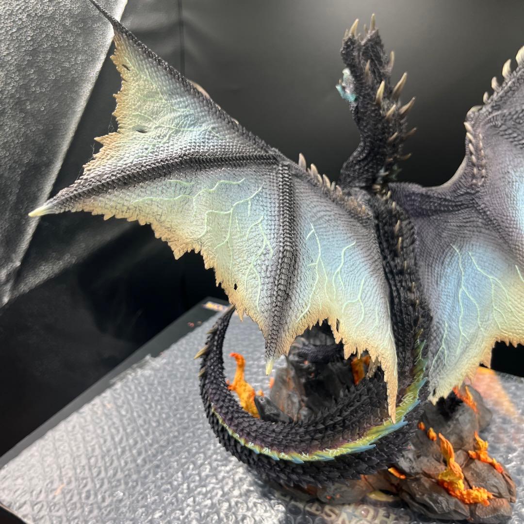 カプコン フィギュアビルダークリエイターズモデル 煌黒竜 アルバトリオン