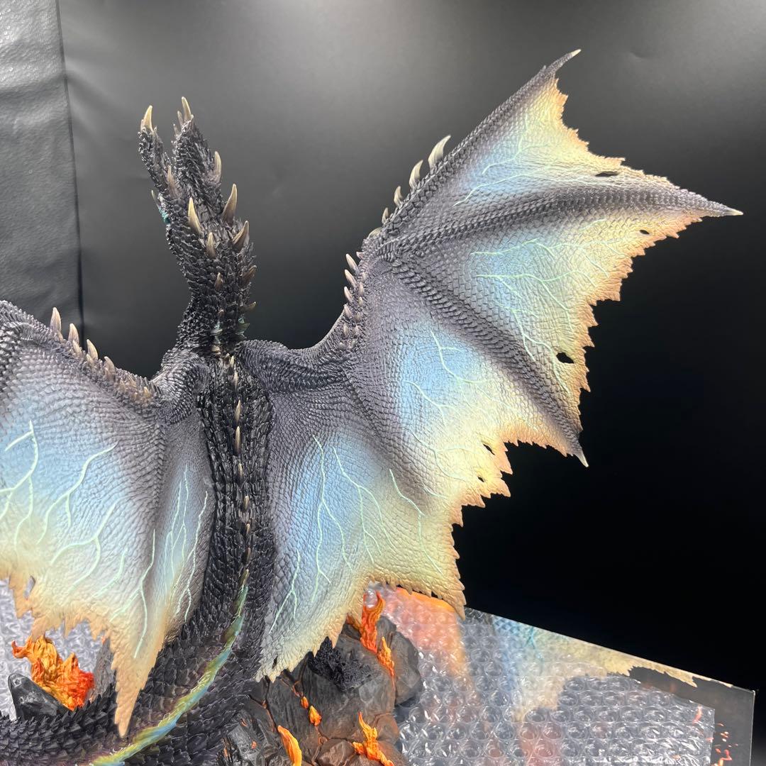 カプコン フィギュアビルダークリエイターズモデル 煌黒竜 アルバトリオン