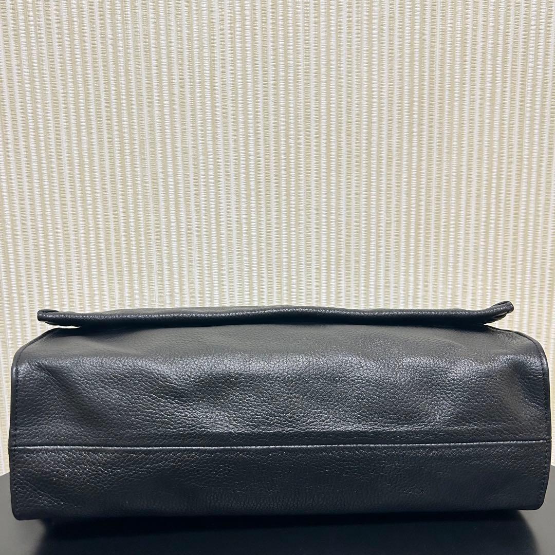 イアパピヨネ　ワイドテープショルダーバッグ　黒 編み込みデザイン