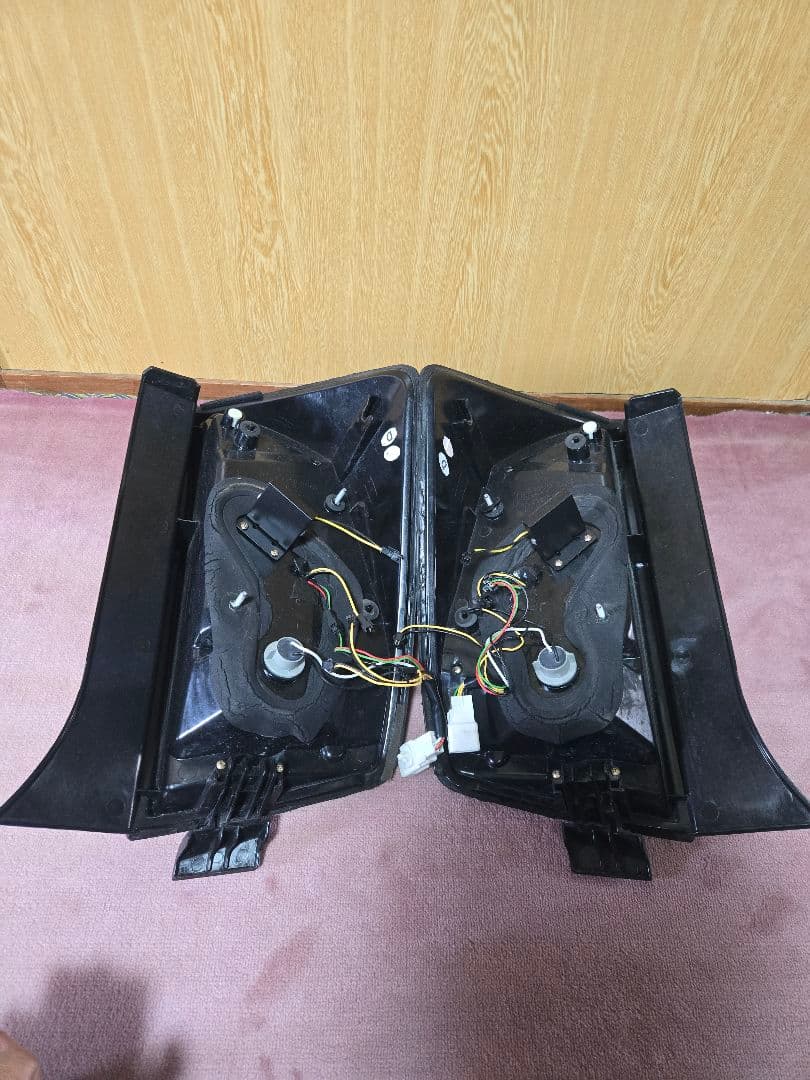 30プリウス クリスタルアイファイバーフルLEDテール　2個セット