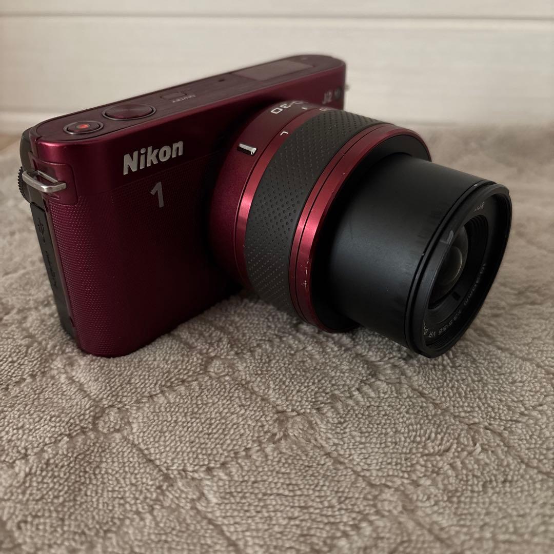 ★人気色レッド★ Nikon 1 J2 ミラーレス一眼カメラ