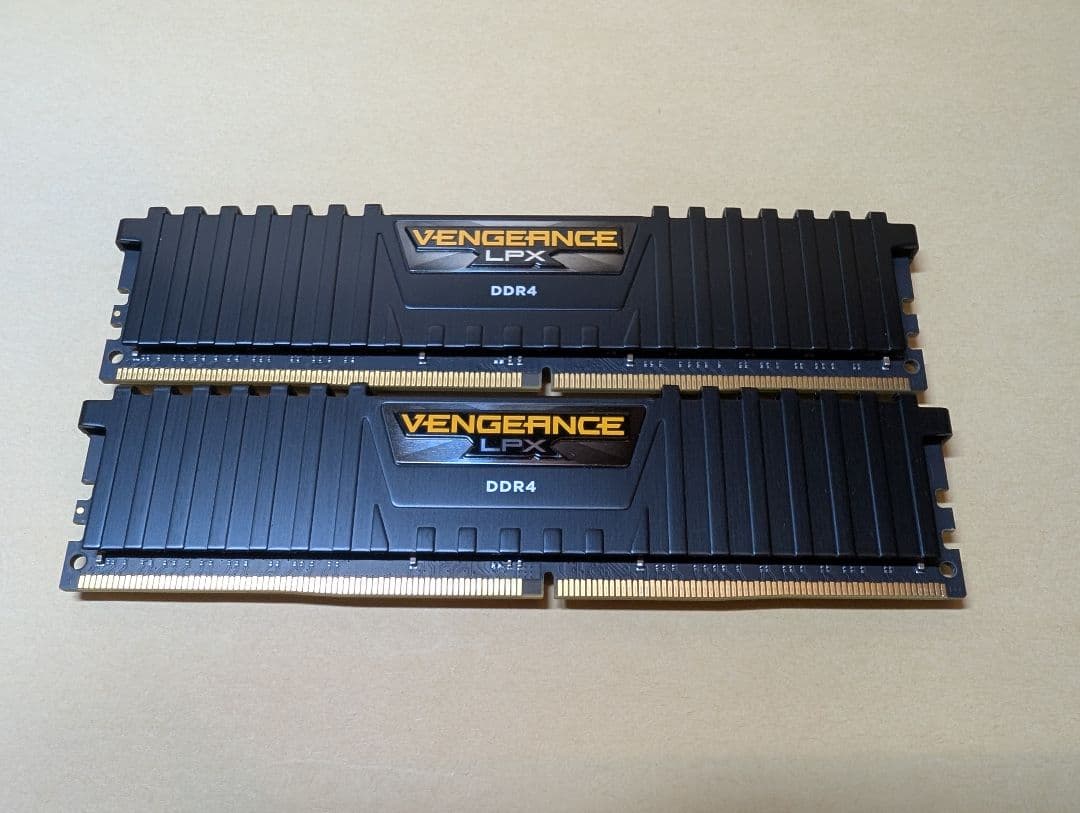 メモリー Corsair DDR4-3200 UDIMM 32GB(16GBx2)