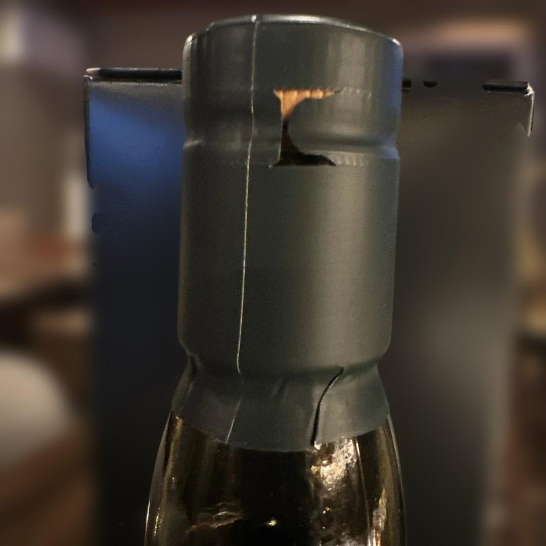 LAGAVULIN 16年 ISLAY SINGLE MALT SCOTCH