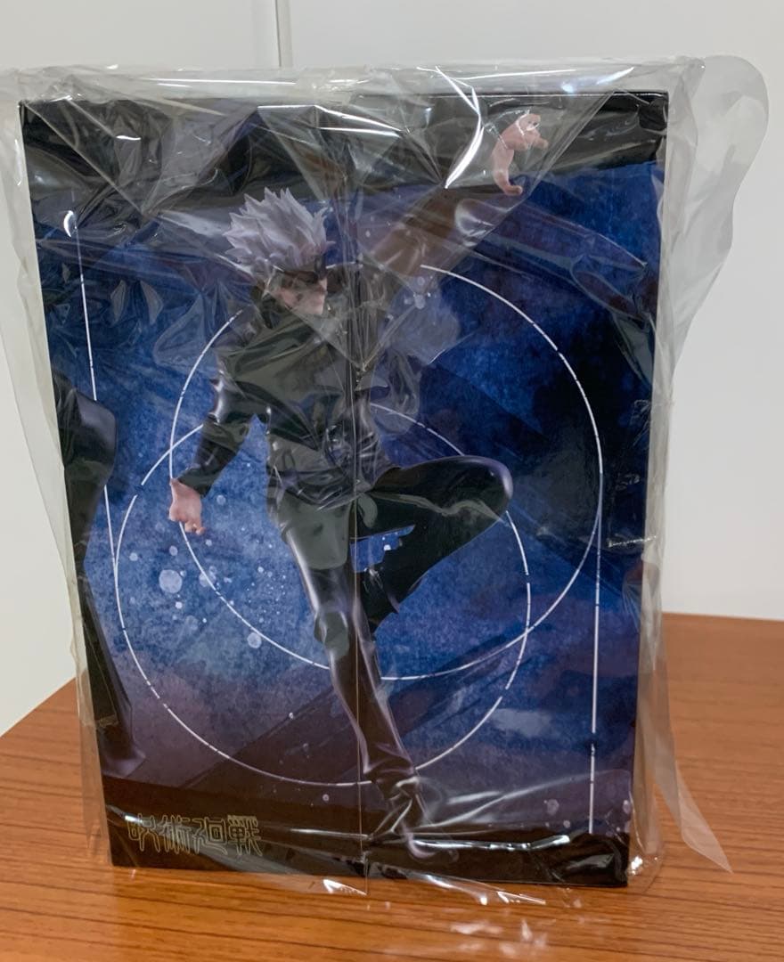 呪術廻戦　五条悟　1/8スケールフィギュア　メガハウス