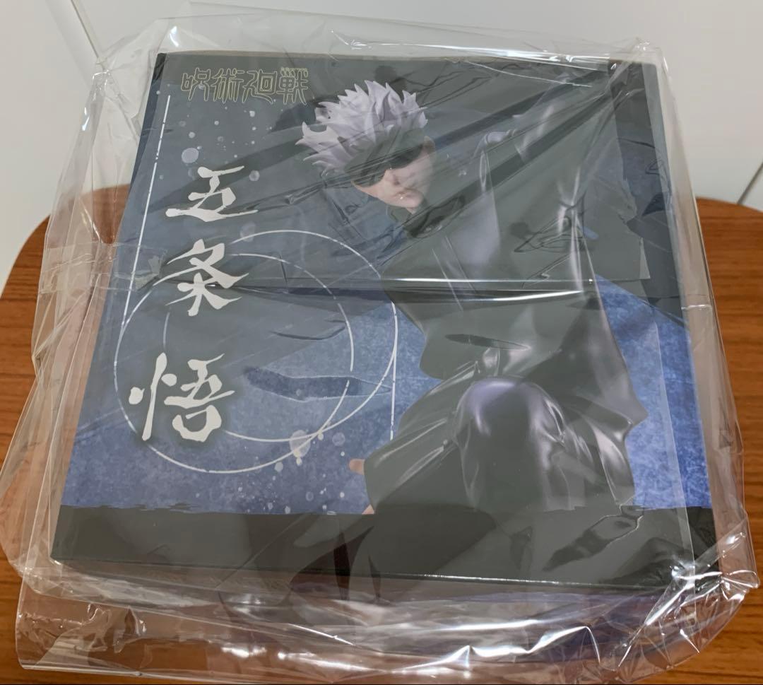 呪術廻戦　五条悟　1/8スケールフィギュア　メガハウス