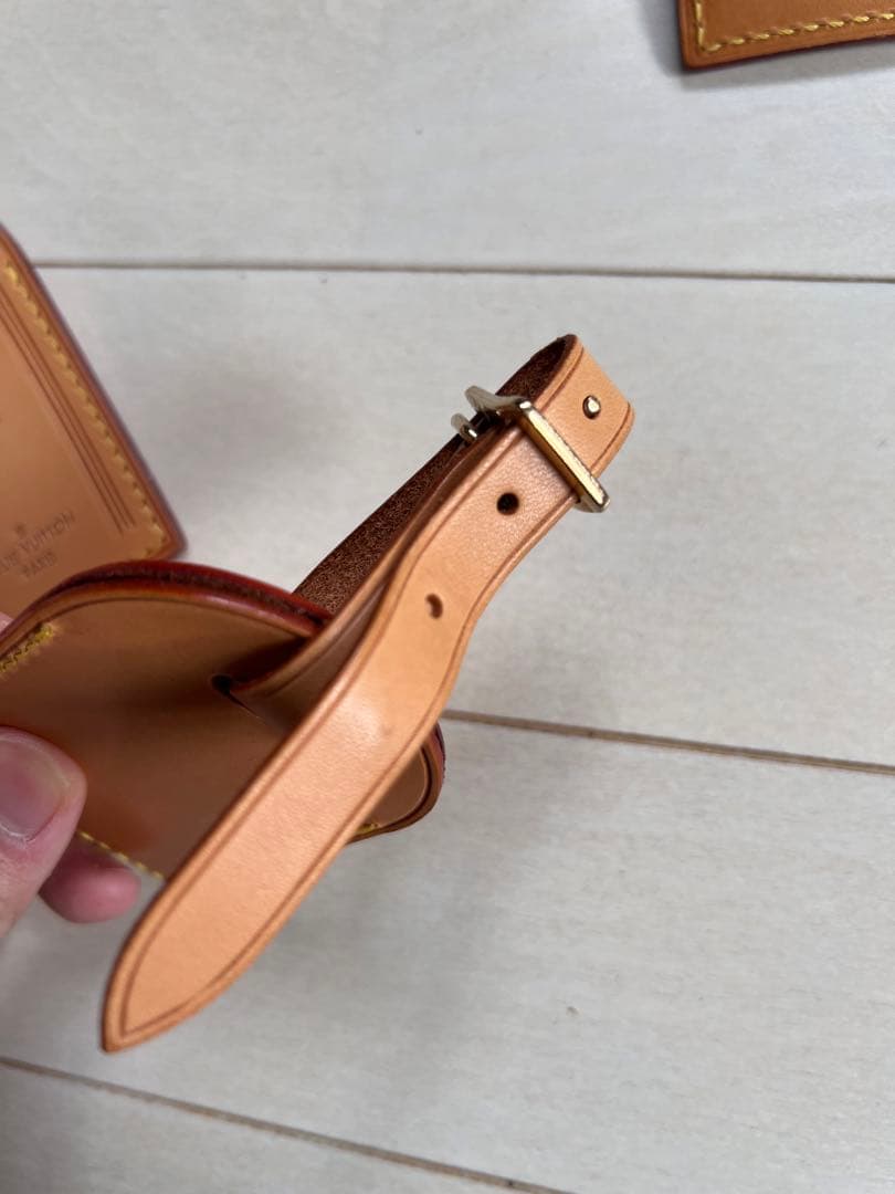 LOUIS VUITTON ヌメ革ネームタグ　4点セット