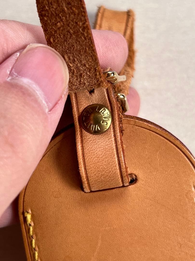 LOUIS VUITTON ヌメ革ネームタグ　4点セット