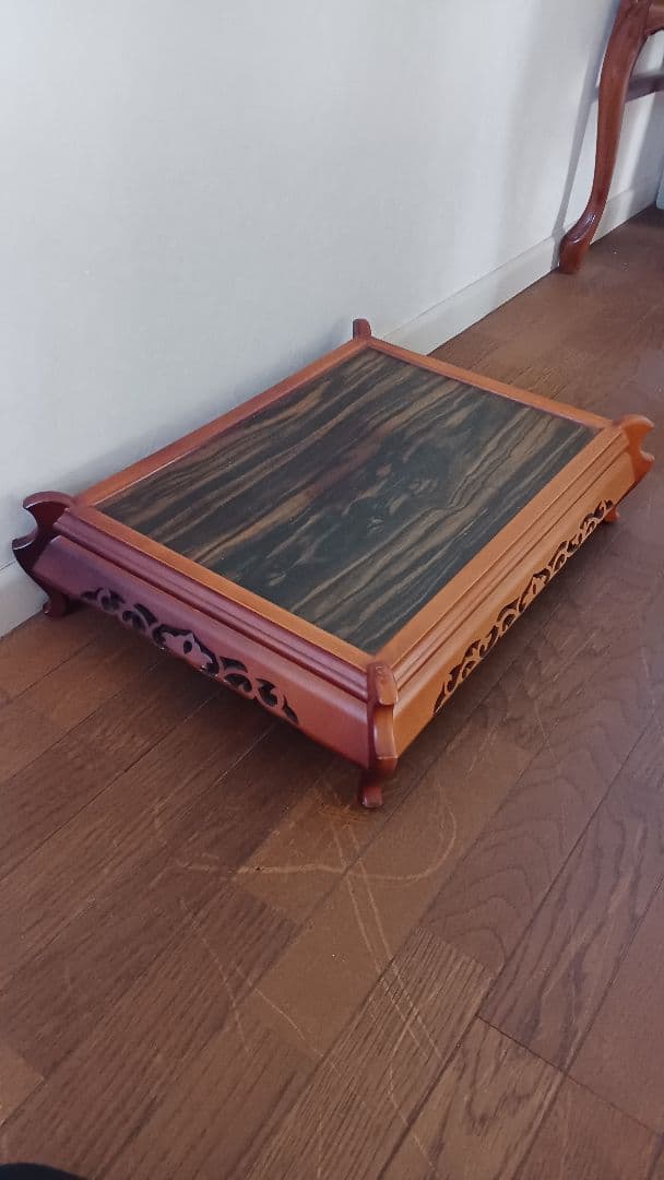 木製彫刻入り飾り台