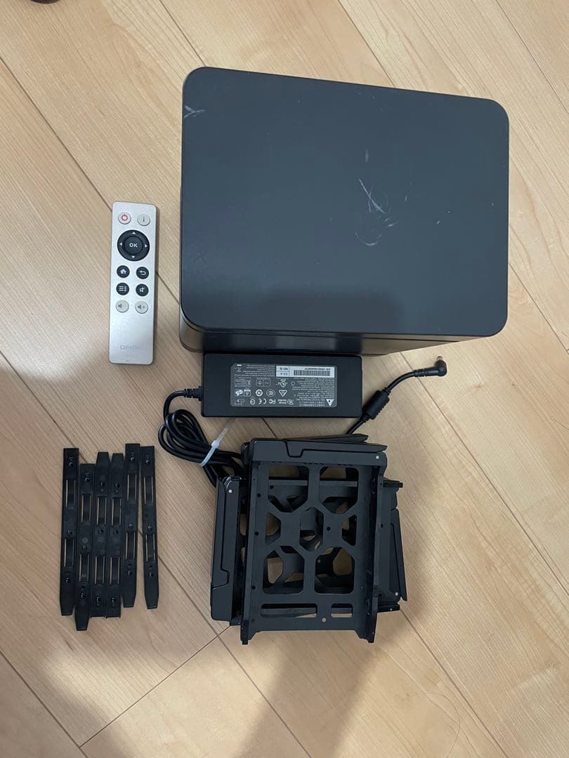 QNAP NAS TS-435Bmini メモリ4GB