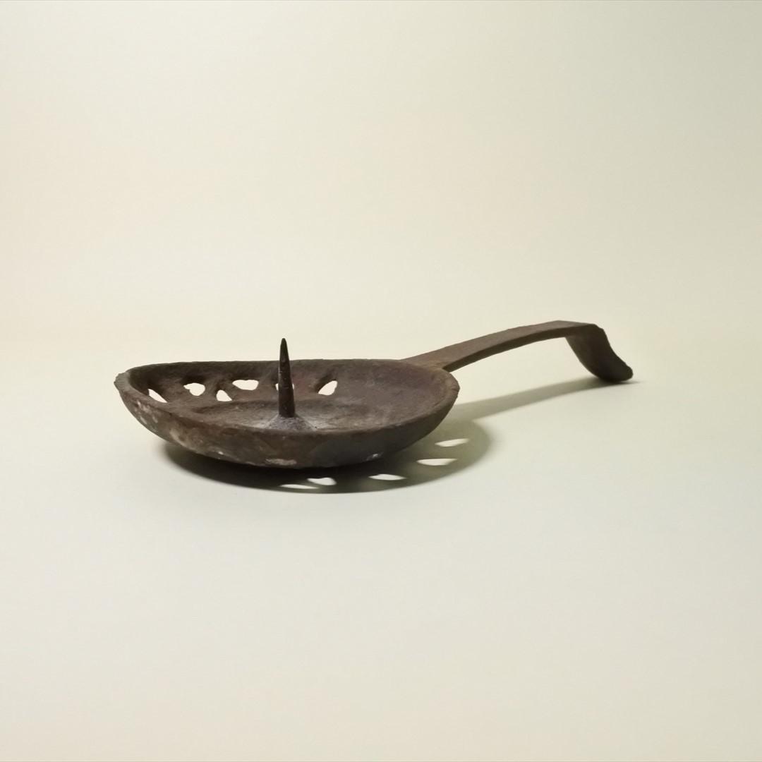 明治時代　鉄製　燭台　持ち手　オブジェ　骨董品　アンティーク