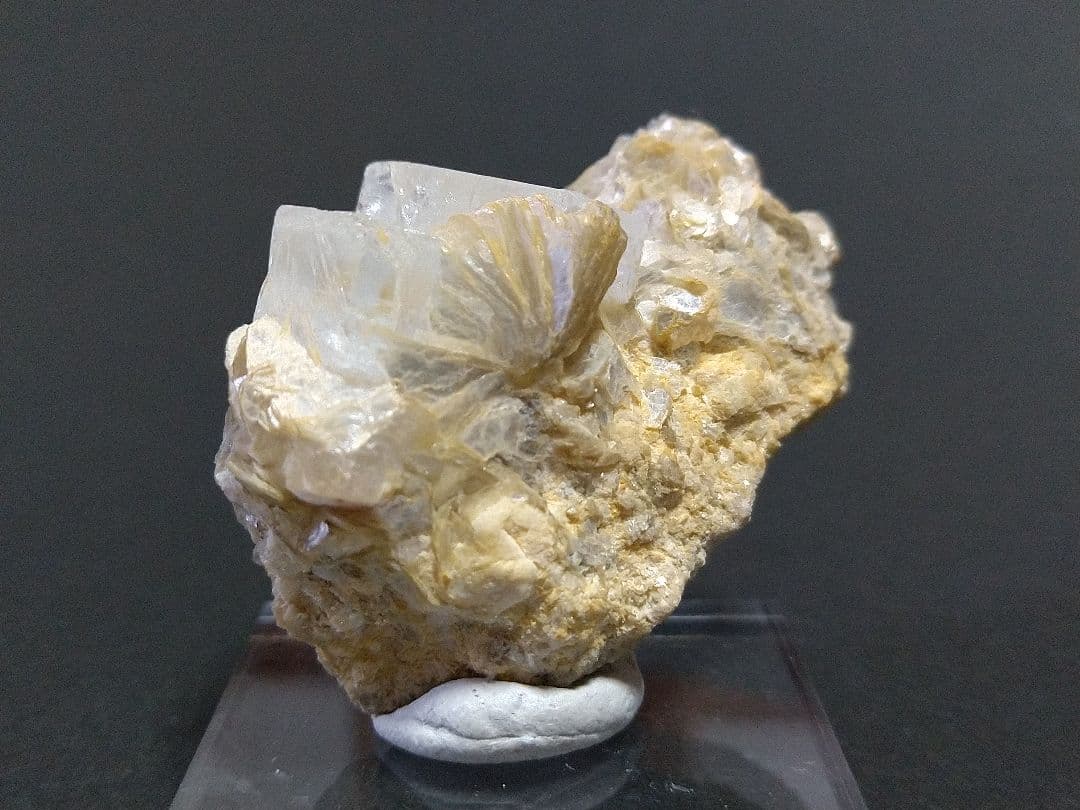 鉱物標本 ゴシェナイト 緑柱石 パキスタン産 母岩付き 原石